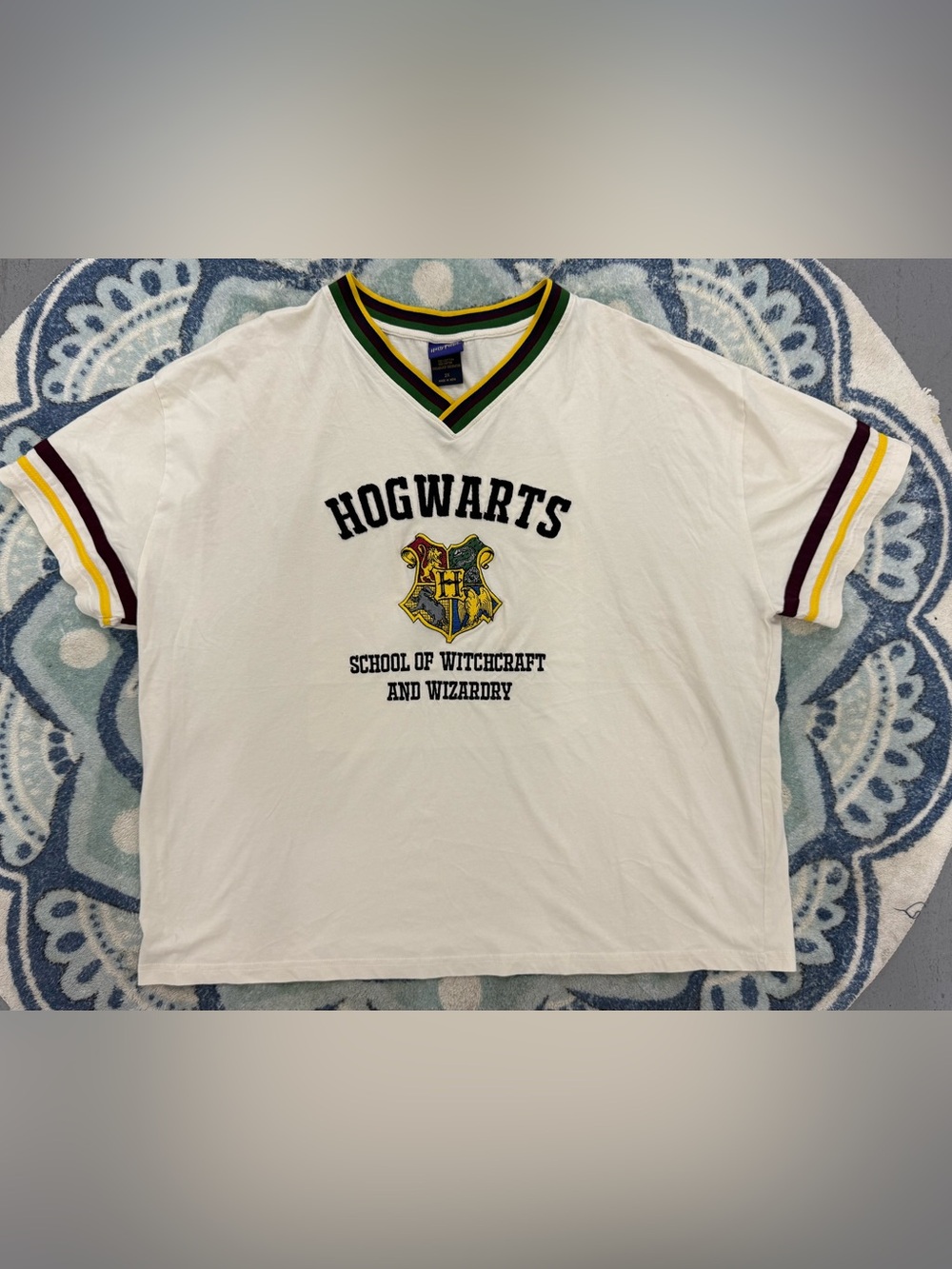BoxLunch Harry Potter Hogwarts Jersey V-Neck Tee Shirt White Striped Size 2X